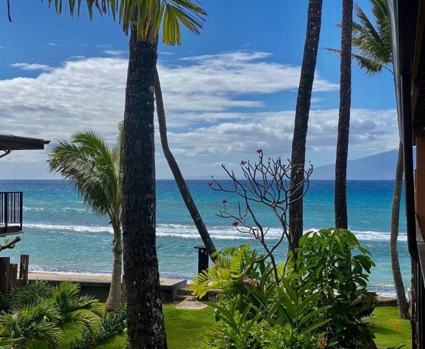 Ferienwohnung Oceanfront With Aircon-Hear The Waves-Amazing Views-Wifi Lāhainā Exterior foto